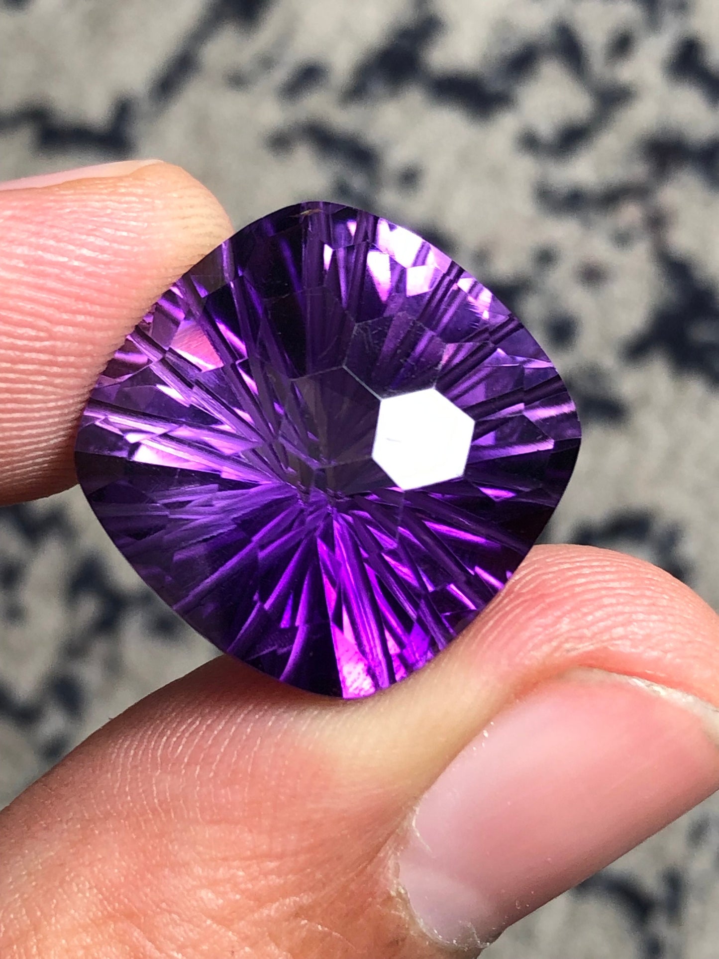 Purple amethyst fancy cut 20.40 carat