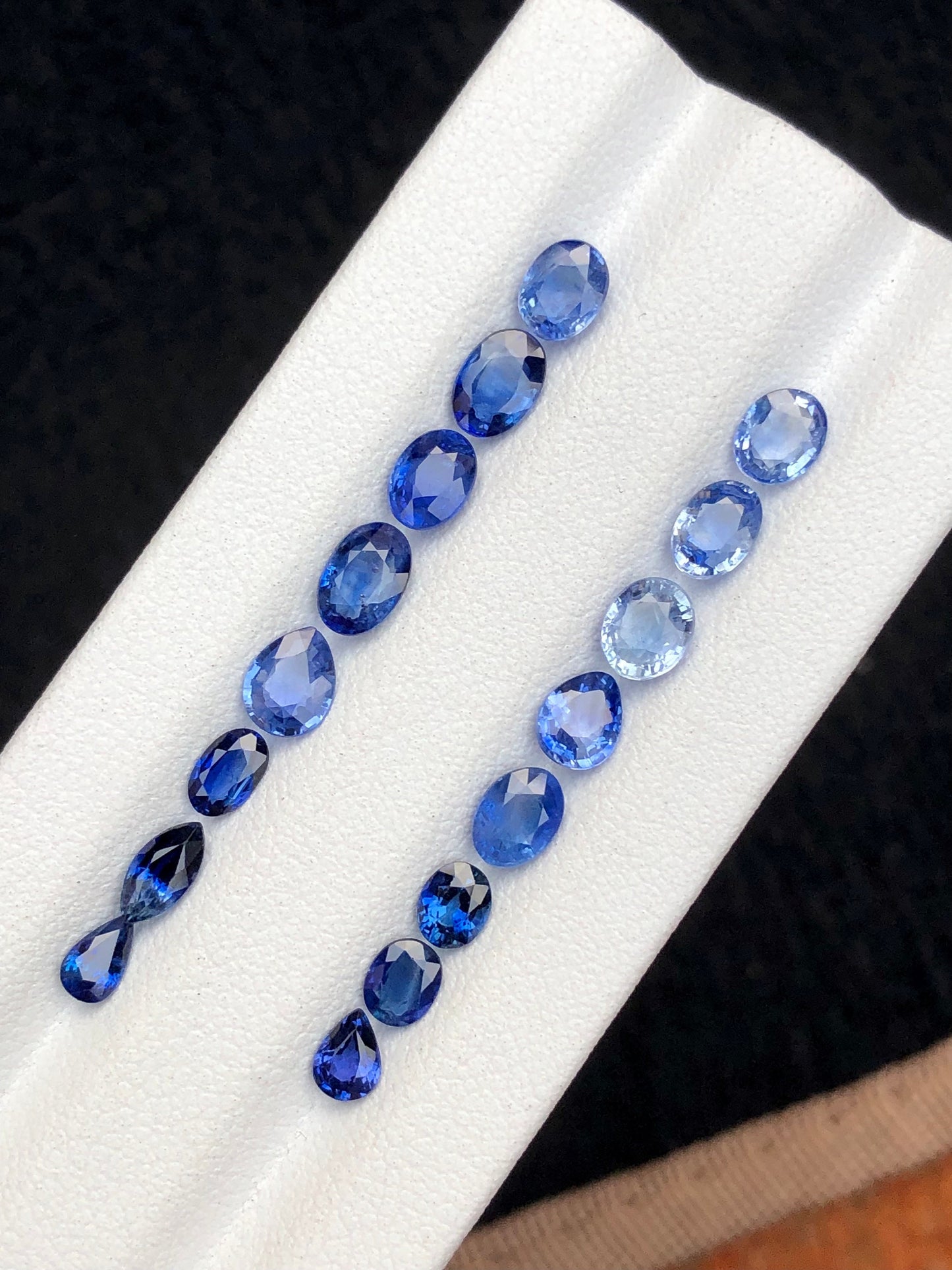 Natural sapphire lot 7.70 carats perfect for jewellery