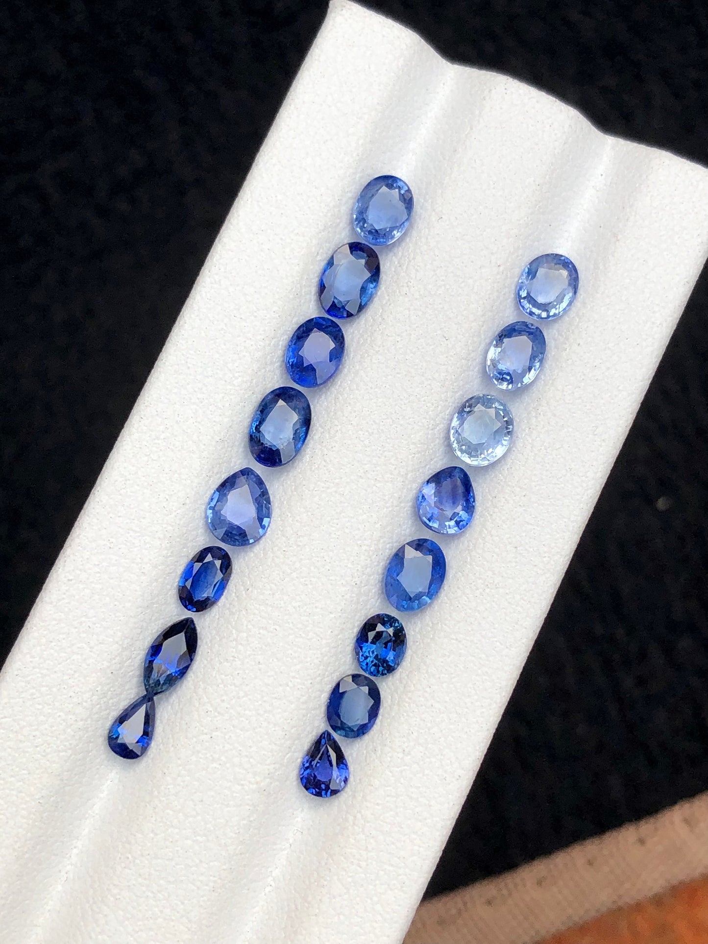 Natural sapphire lot 7.70 carats perfect for jewellery