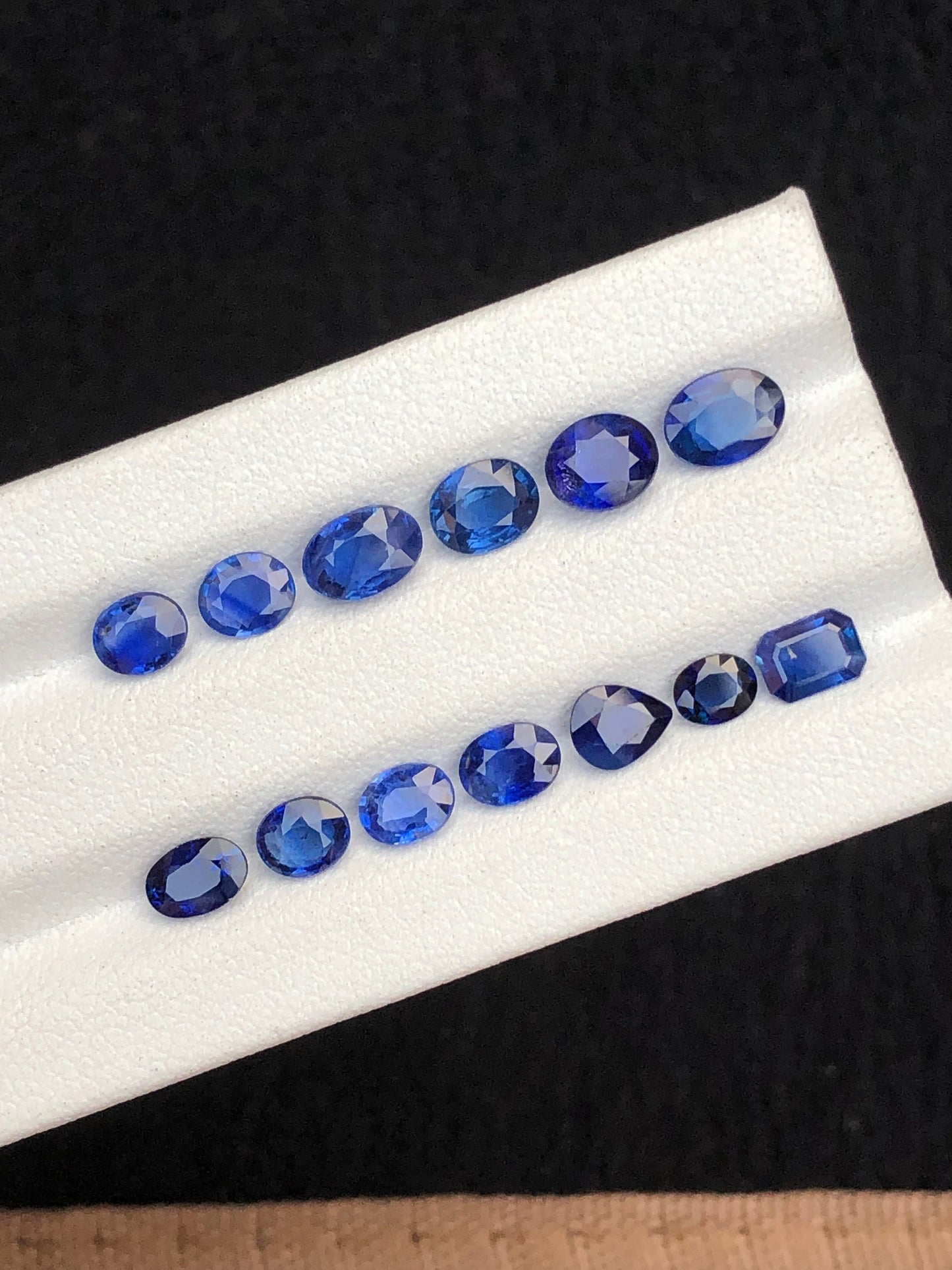 Natural sapphire lot top quality 8 carats perfect for jewellery