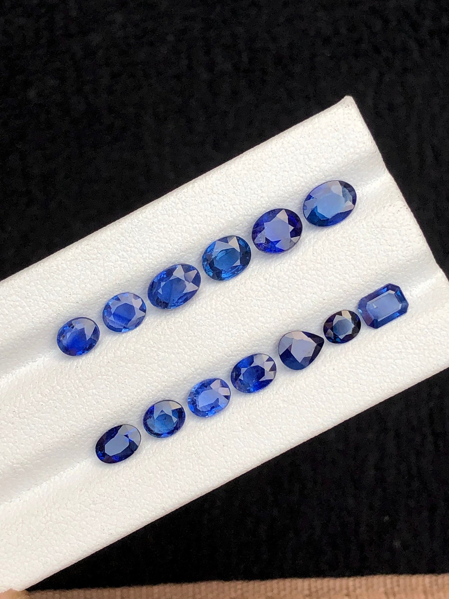 Natural sapphire lot top quality 8 carats perfect for jewellery