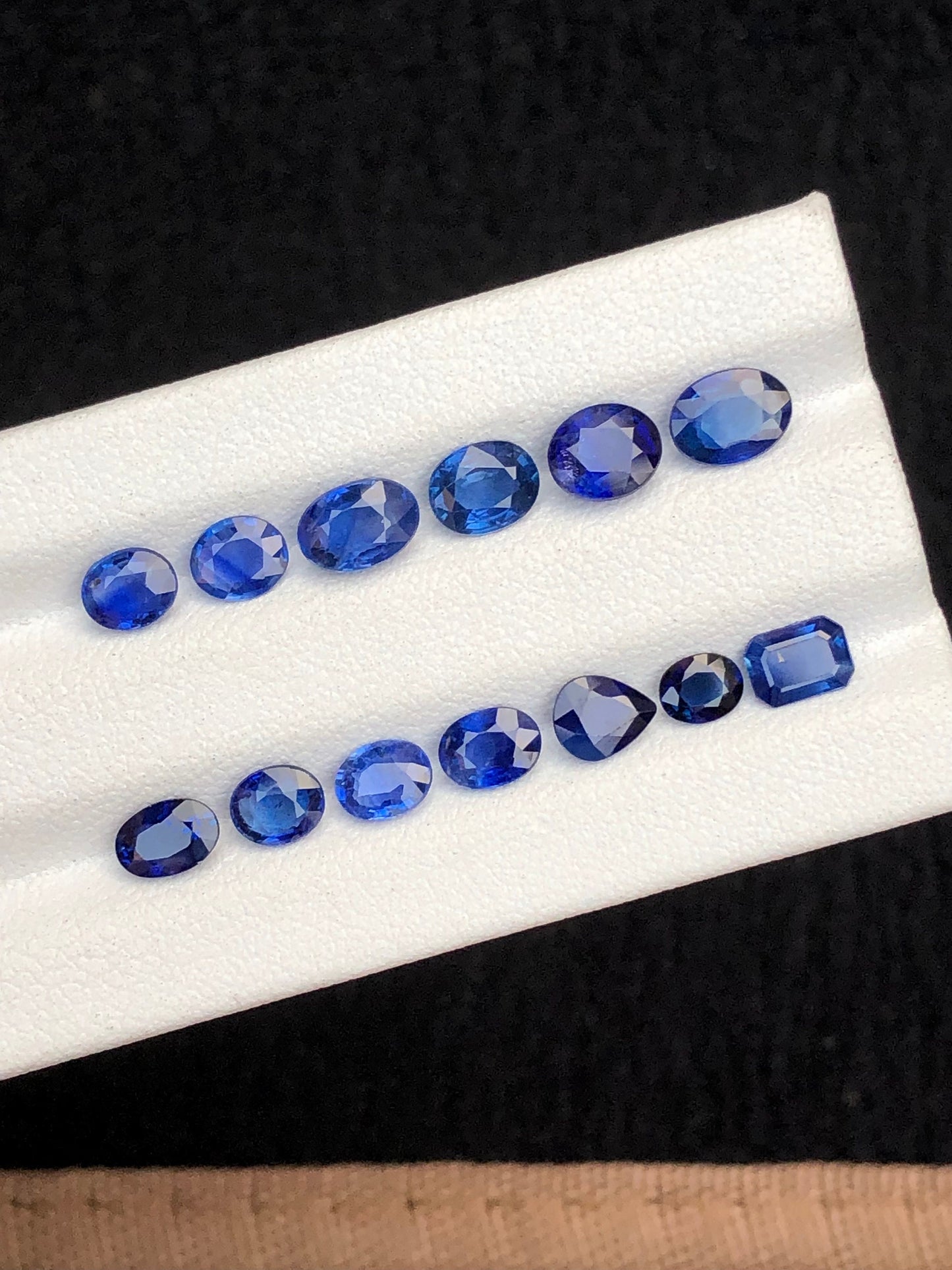 Natural sapphire lot top quality 8 carats perfect for jewellery