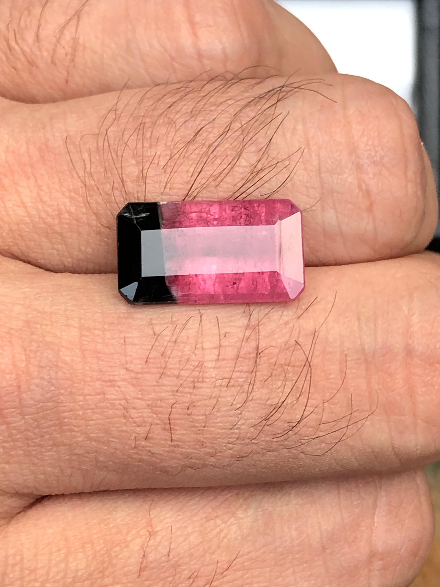 Bi colour tourmaline 7.75 carats natural origin Afghanistan