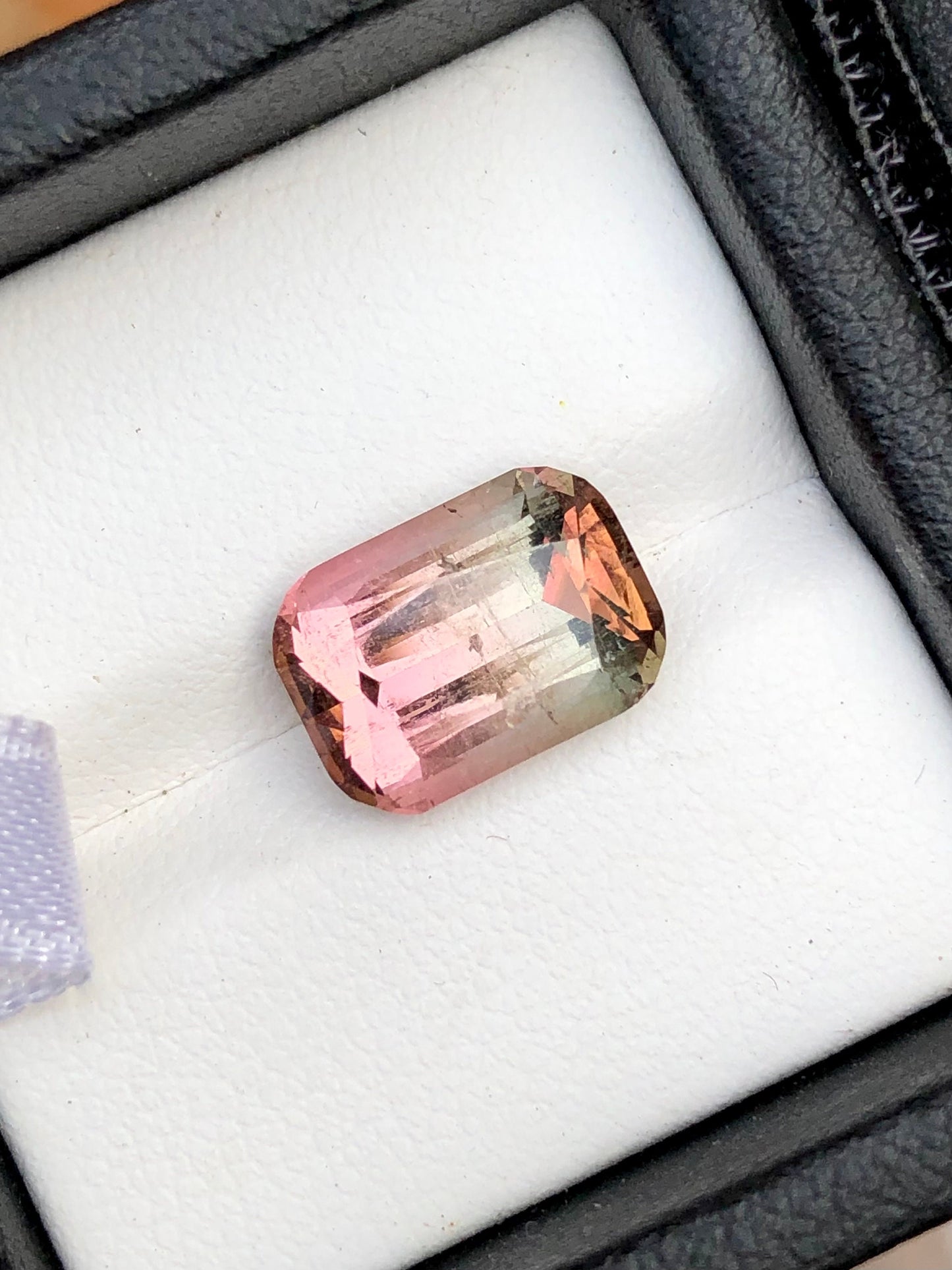 Bi colour tourmaline 4.35 carat natural origin Afghanistan