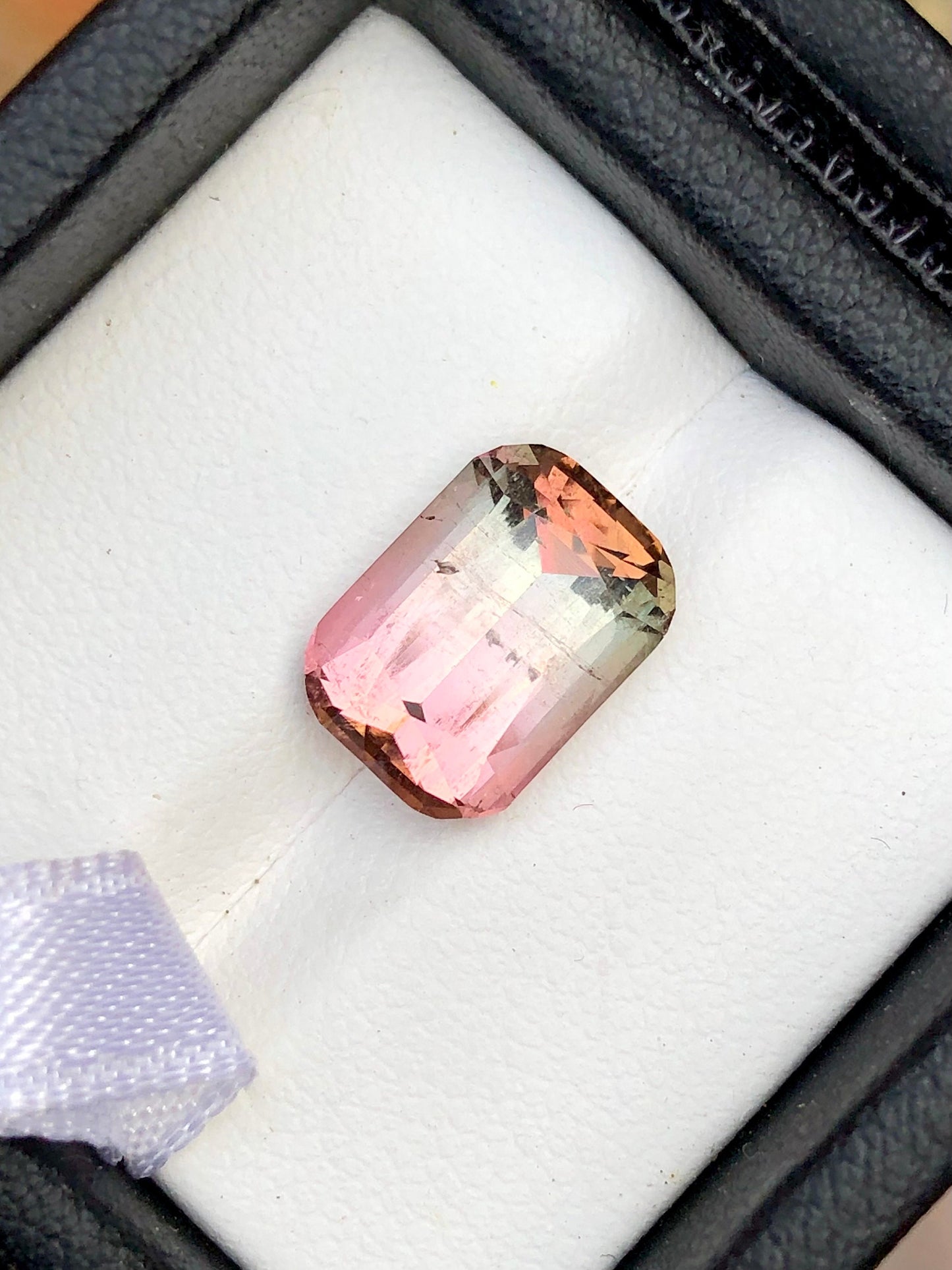 Bi colour tourmaline 4.35 carat natural origin Afghanistan