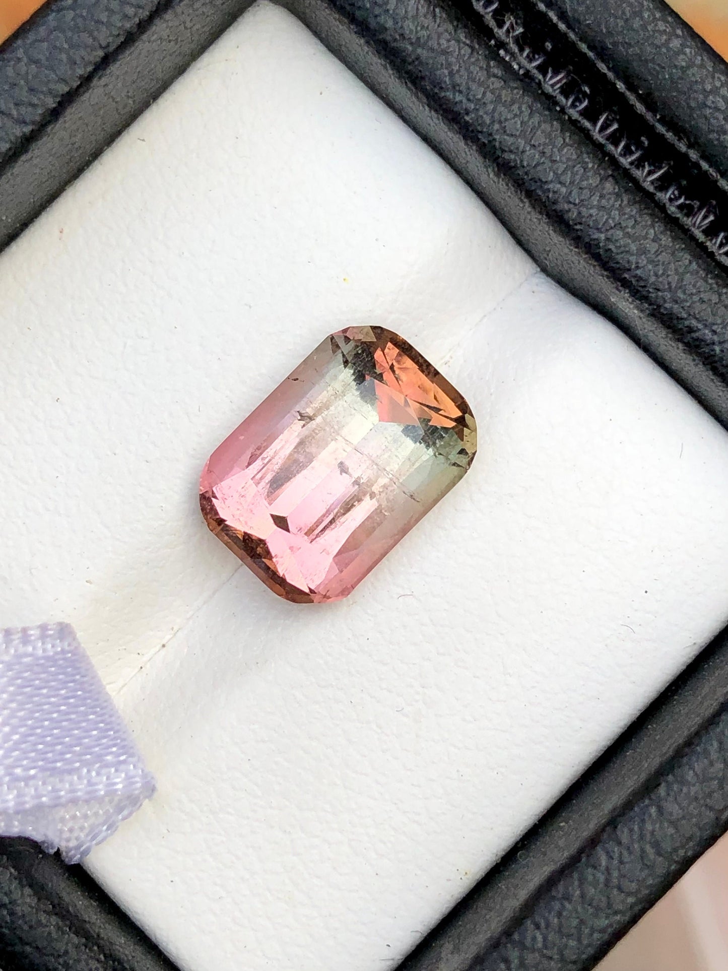 Bi colour tourmaline 4.35 carat natural origin Afghanistan