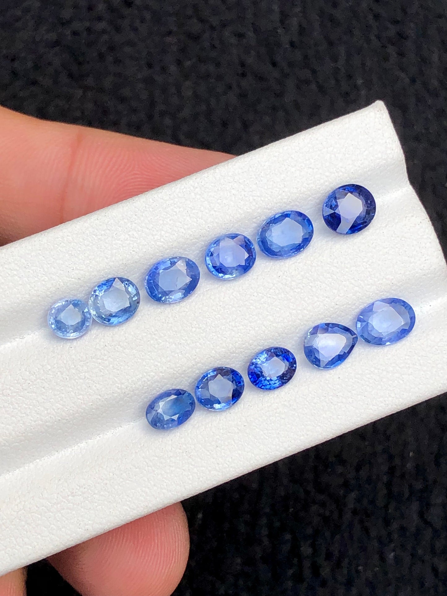 Natural sapphire lot 8.10 carats perfect for jewellery