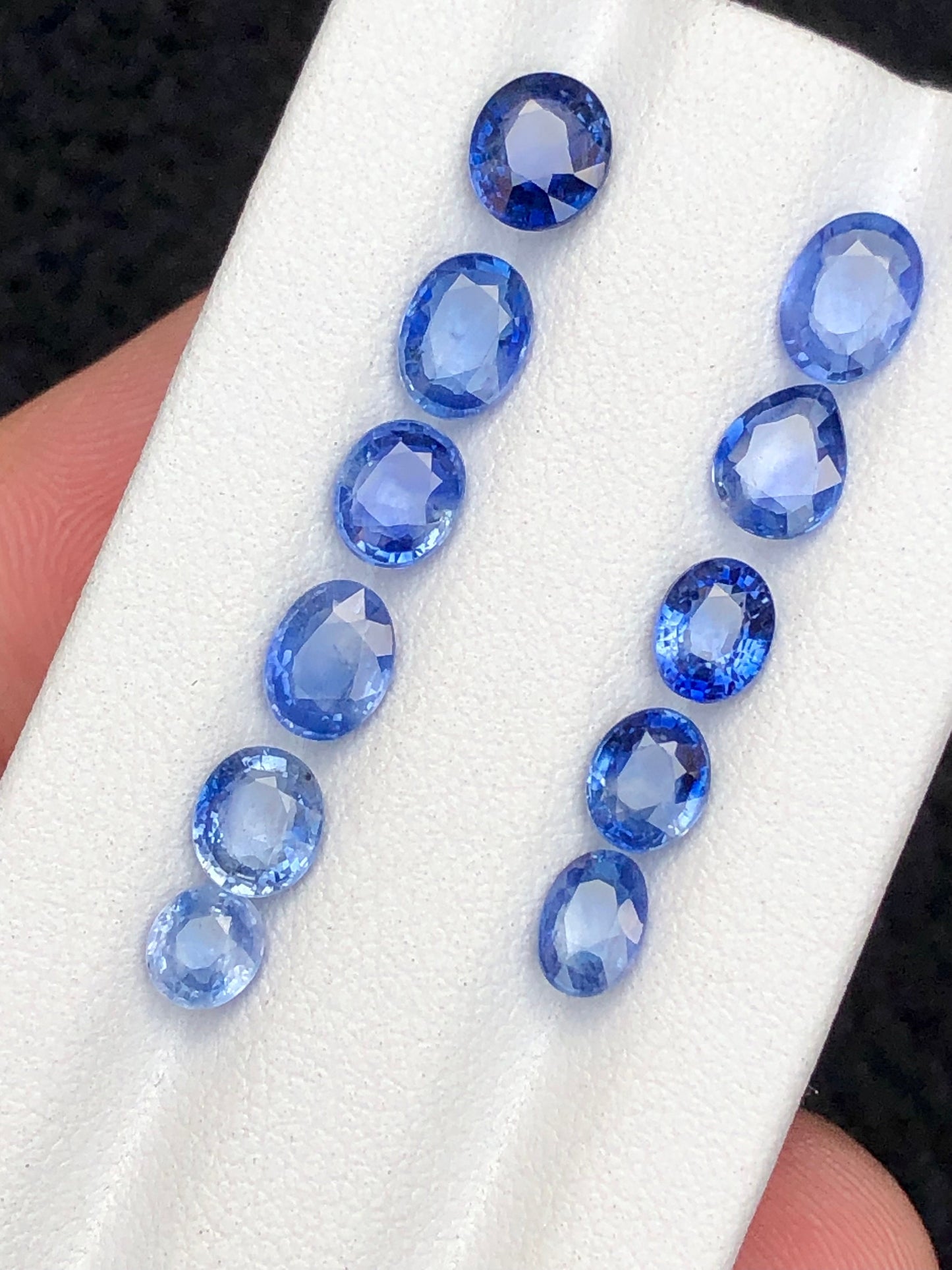 Natural sapphire lot 8.10 carats perfect for jewellery