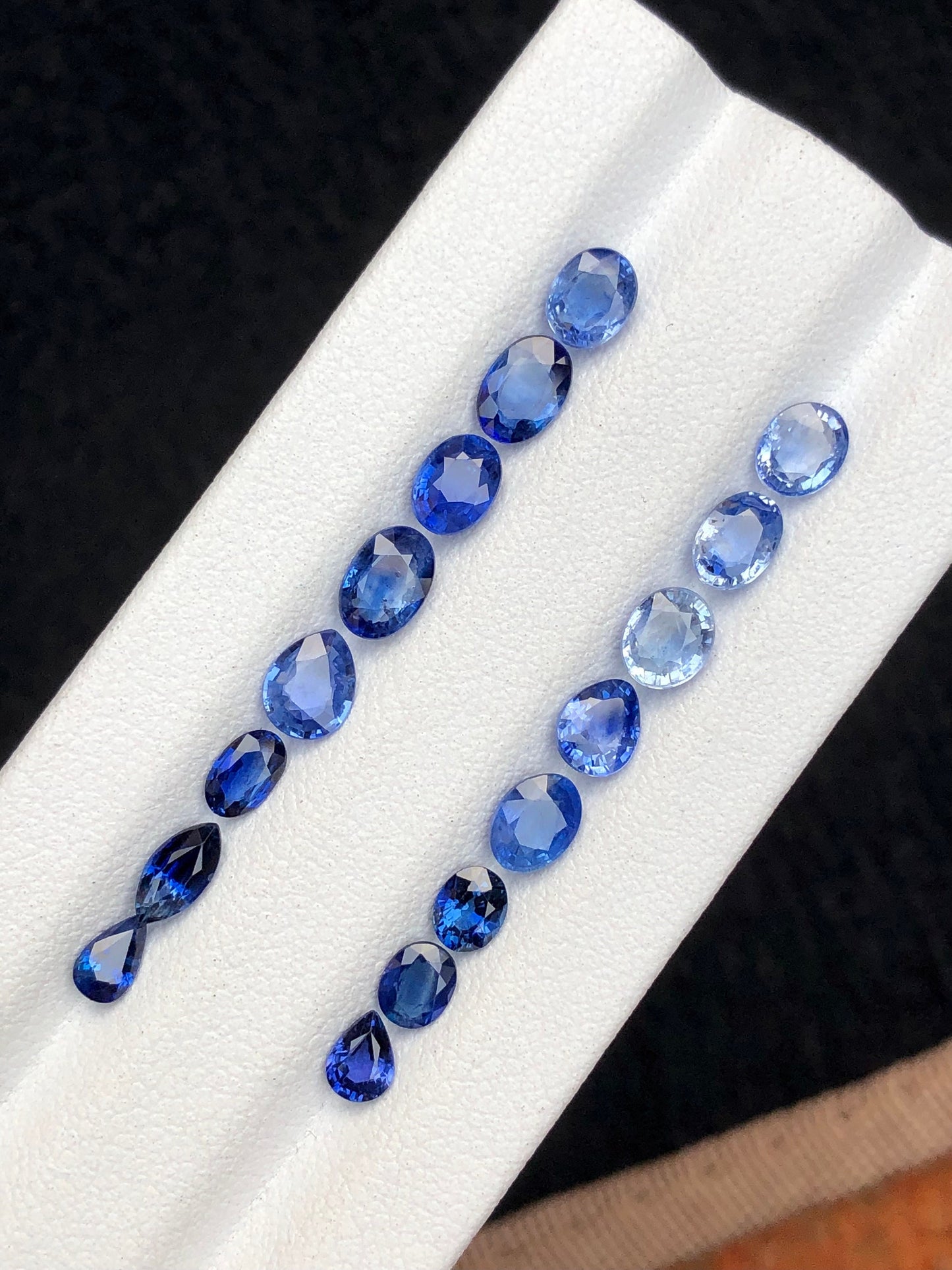 Natural sapphire lot 7.70 carats perfect for jewellery