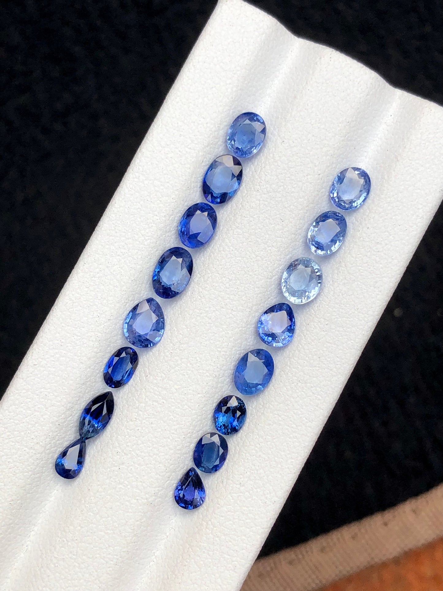 Natural sapphire lot 7.70 carats perfect for jewellery