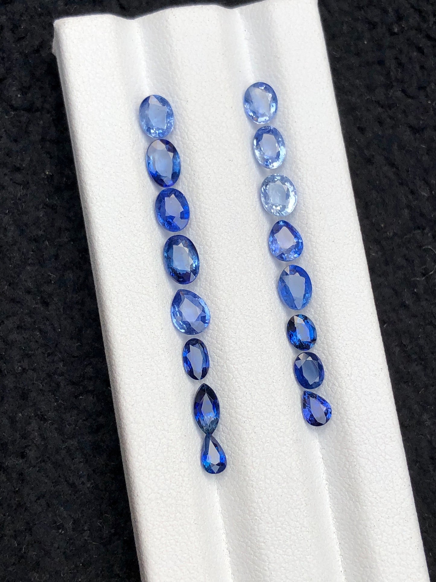 Natural sapphire lot 7.70 carats perfect for jewellery