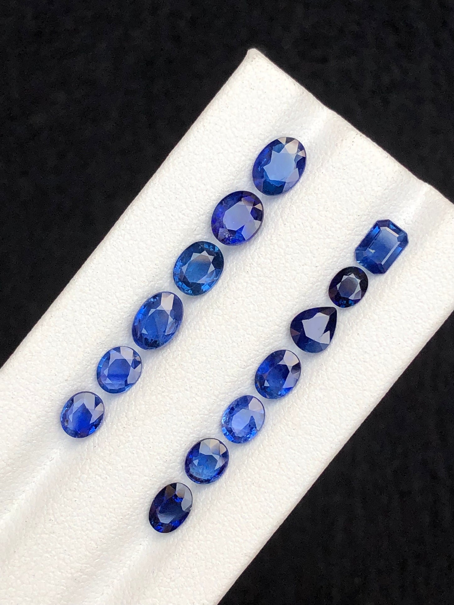 Natural sapphire lot top quality 8 carats perfect for jewellery