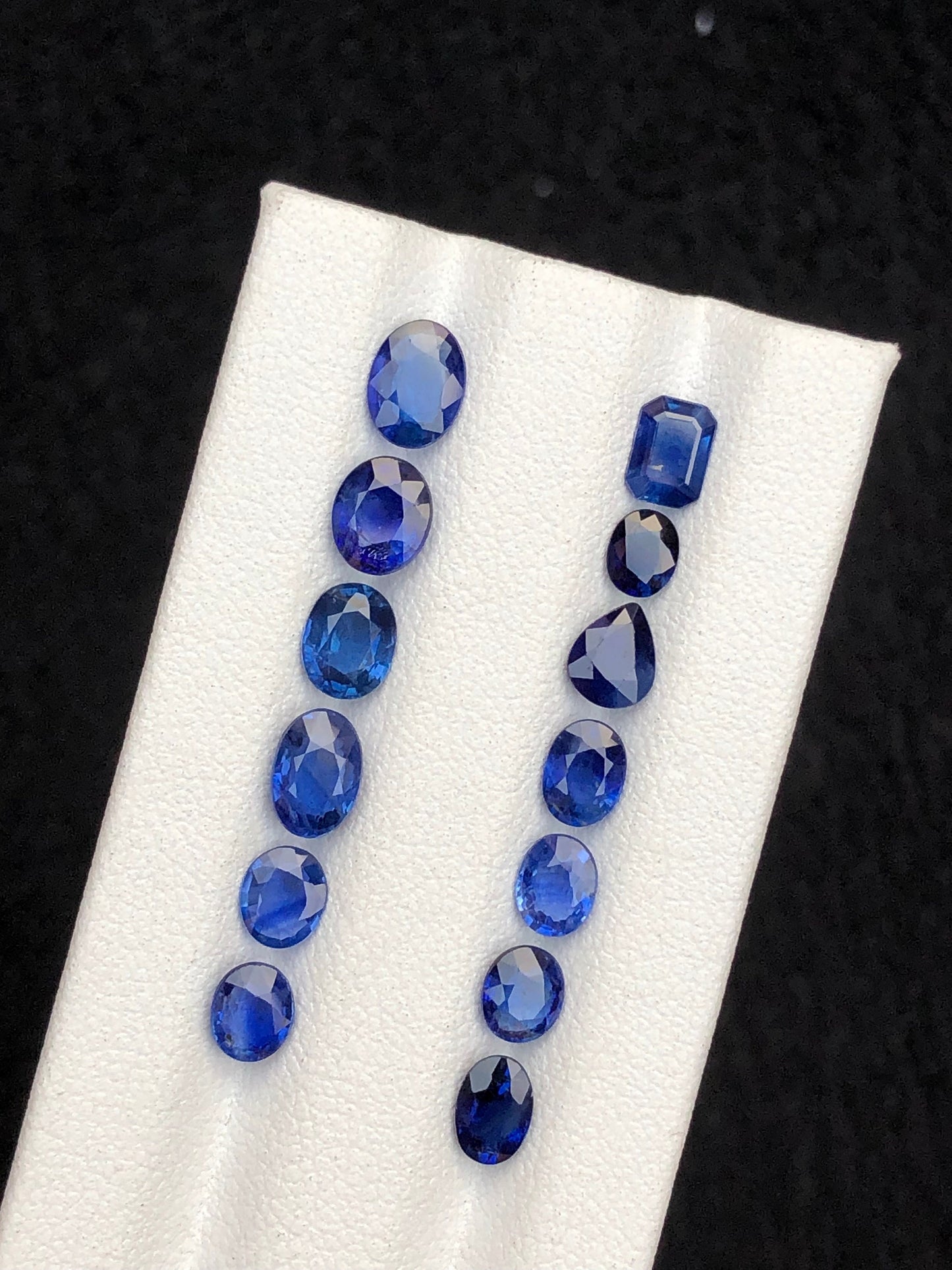 Natural sapphire lot top quality 8 carats perfect for jewellery