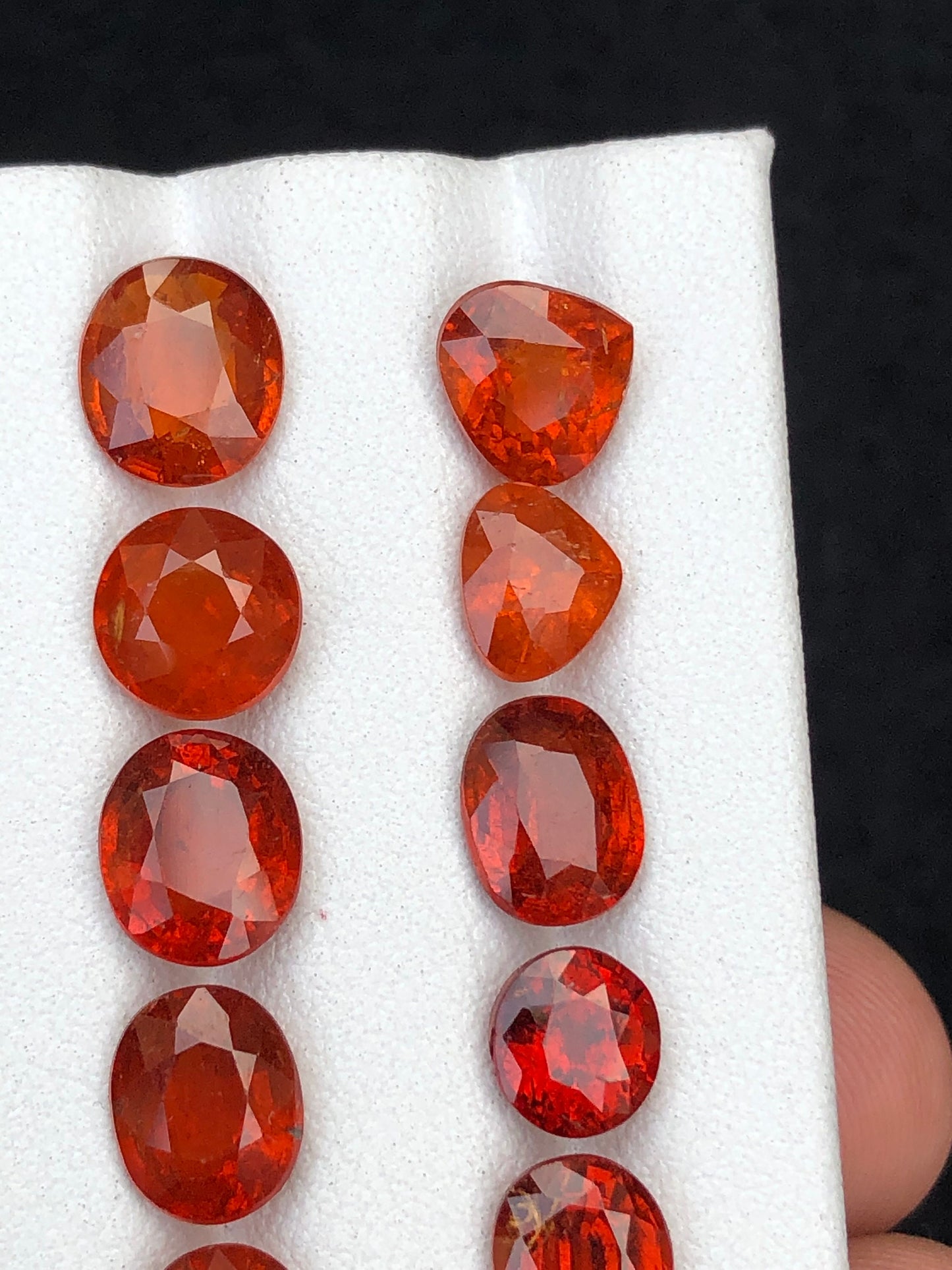 Spesertine garnets 25 carats natural