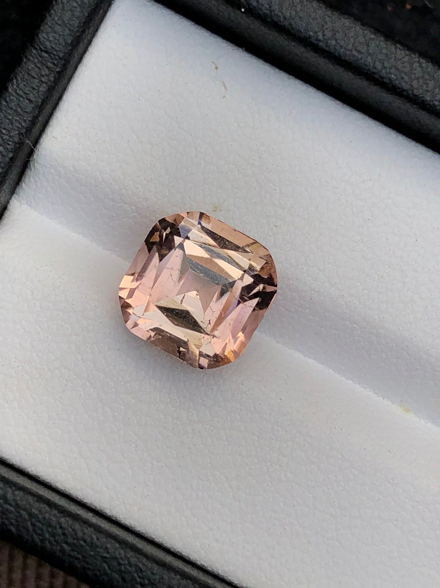 Peach tourmaline 5.10 carat natural