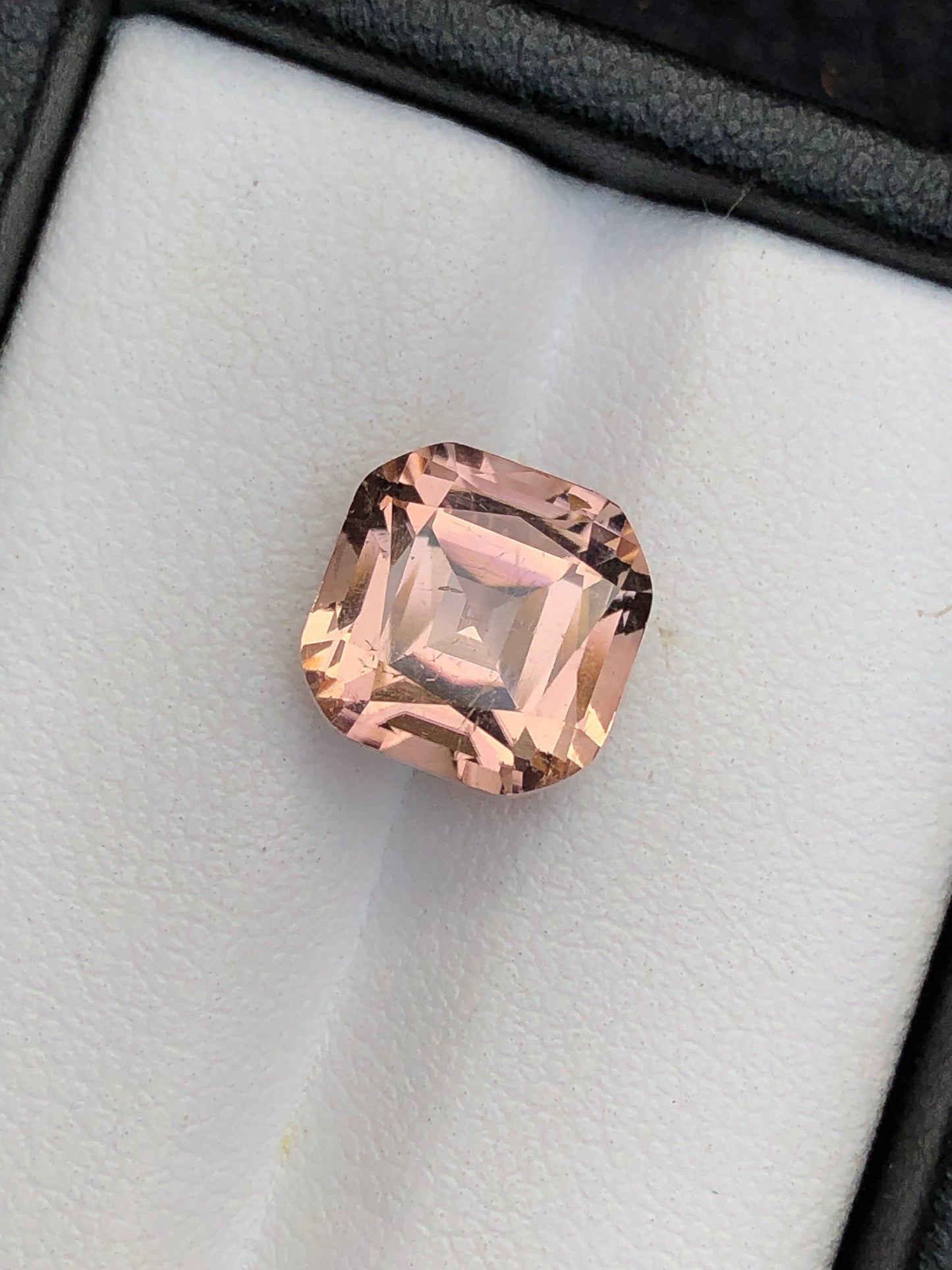 Peach tourmaline 5.10 carat natural