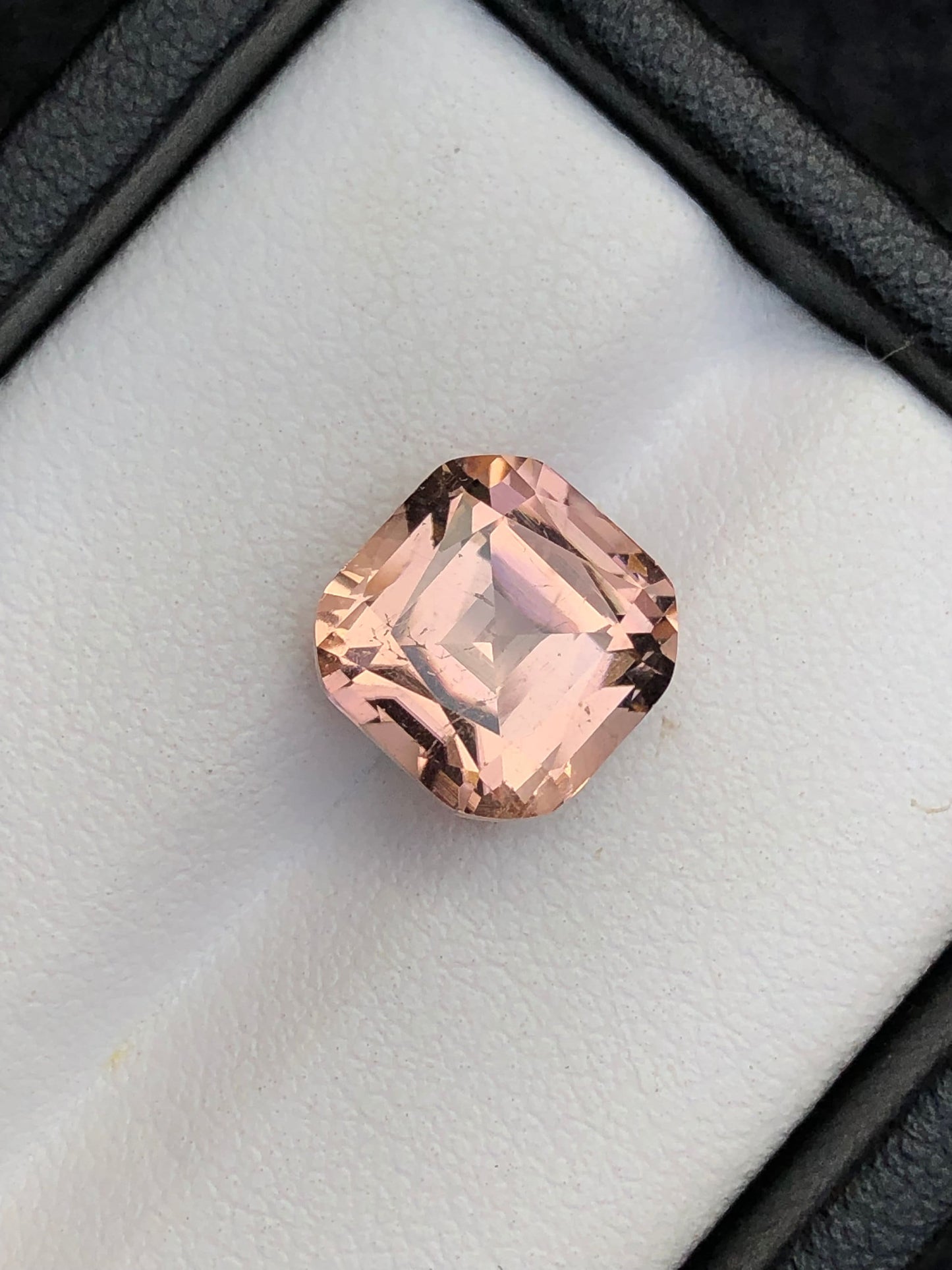 Peach tourmaline 5.10 carat natural